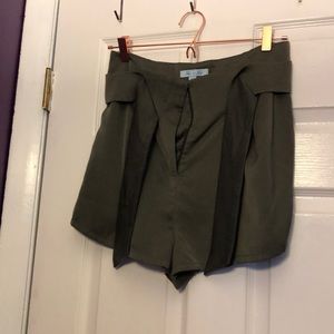 She and sky tie-front Olive shorts M